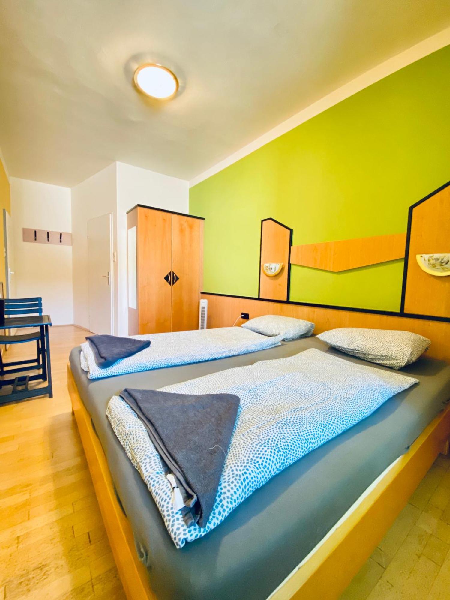 Affordable Central Rooms, 10-Min To Lugner City Vienna Exterior photo