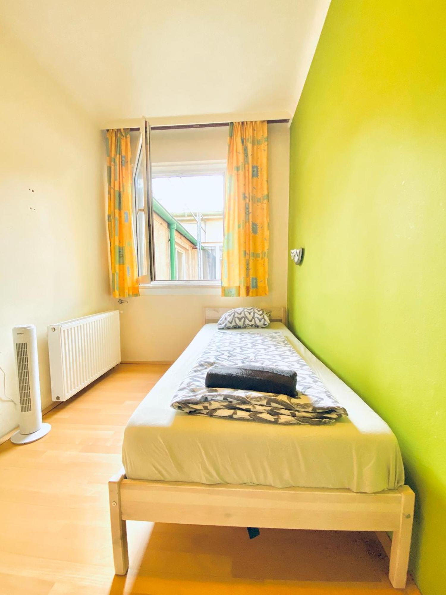 Affordable Central Rooms, 10-Min To Lugner City Vienna Exterior photo