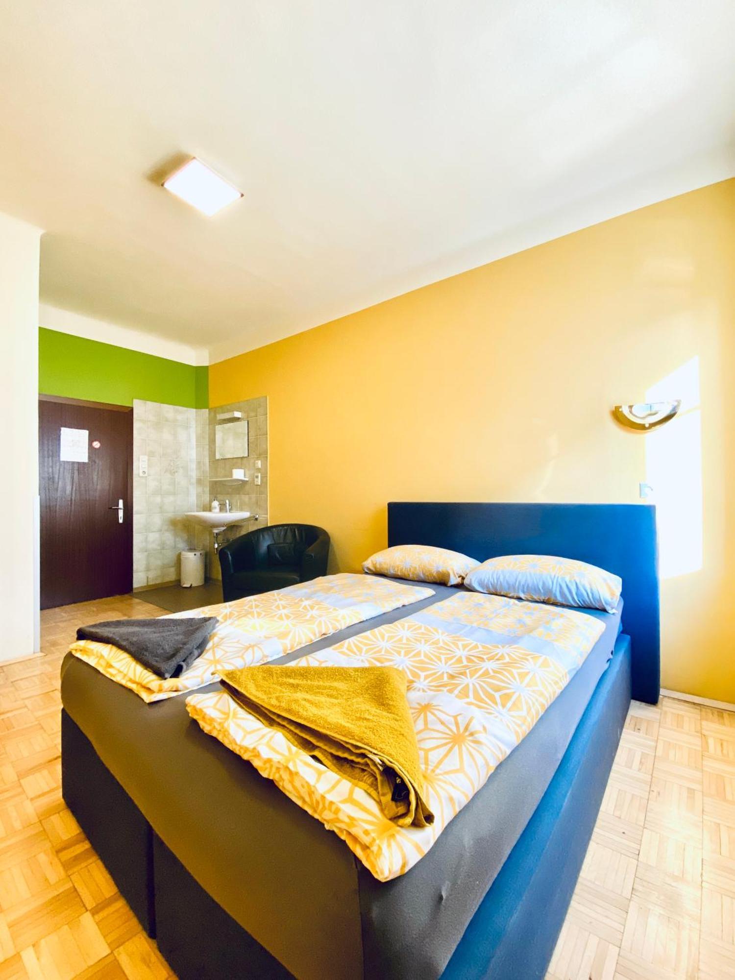 Affordable Central Rooms, 10-Min To Lugner City Vienna Exterior photo