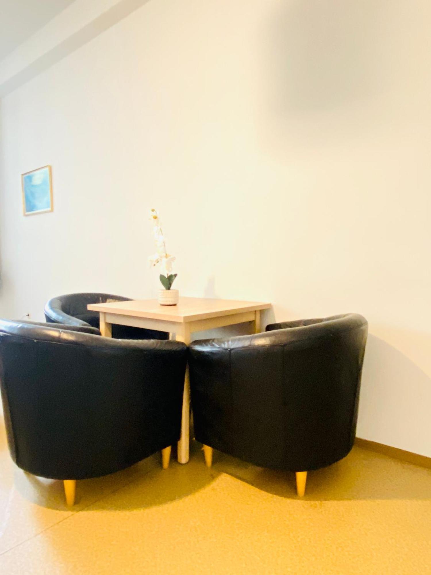 Affordable Central Rooms, 10-Min To Lugner City Vienna Exterior photo