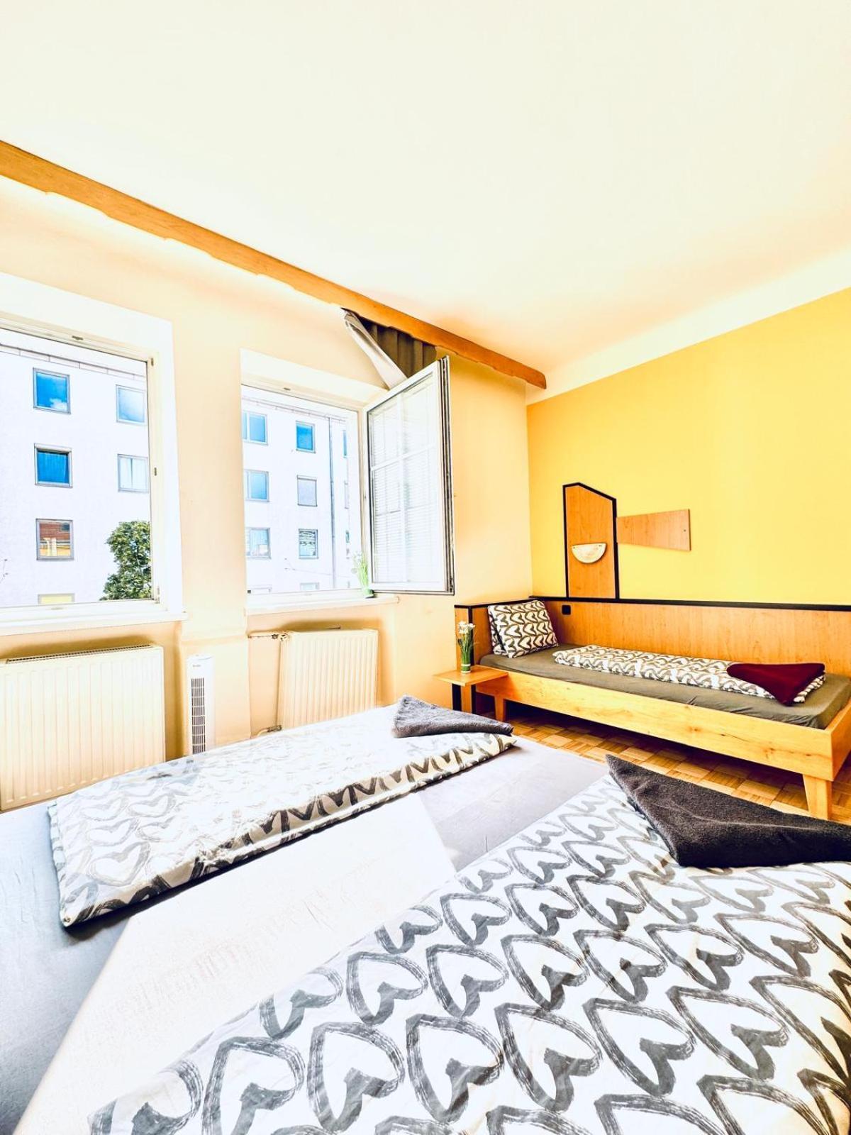 Affordable Central Rooms, 10-Min To Lugner City Vienna Exterior photo