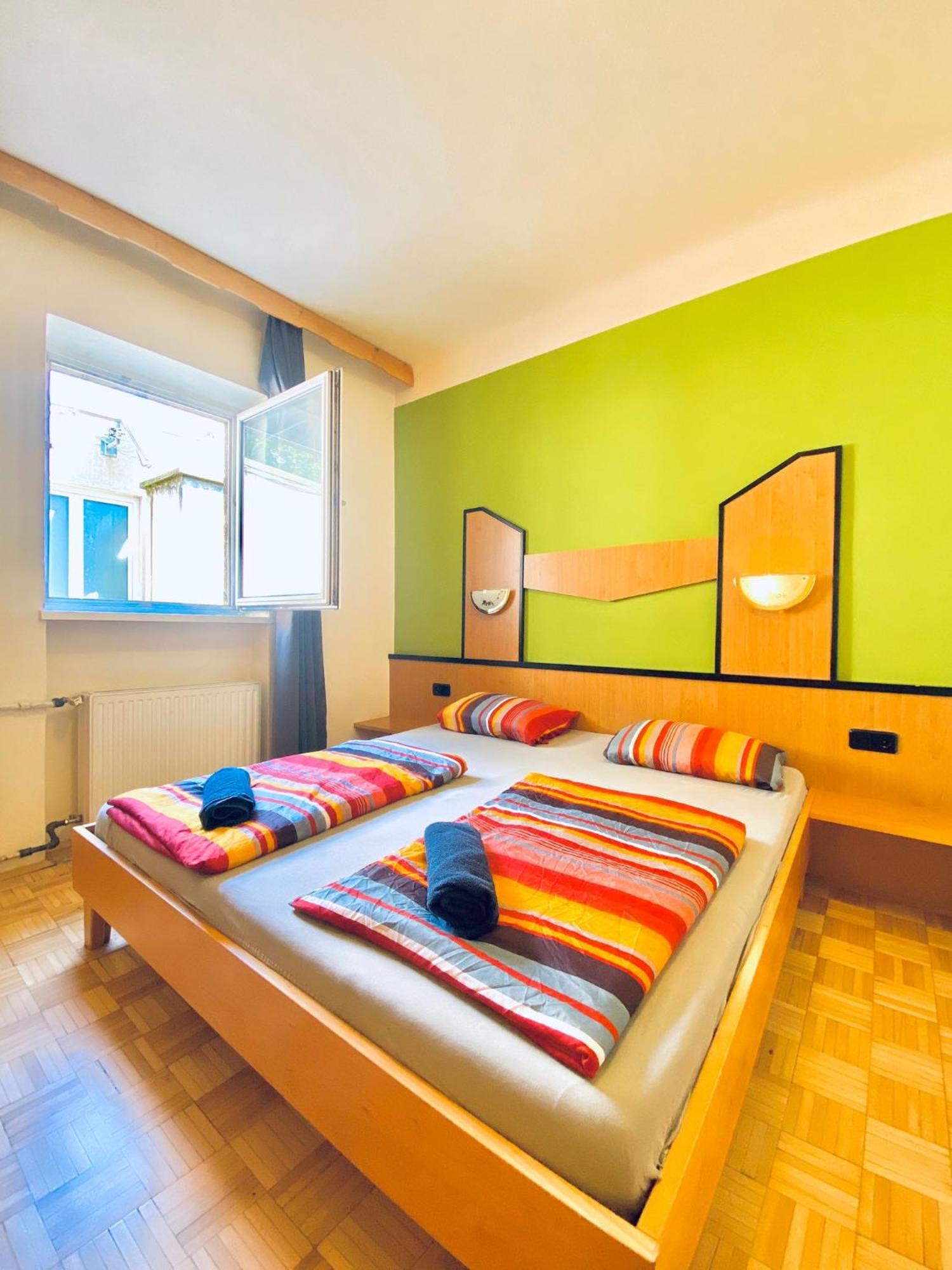 Affordable Central Rooms, 10-Min To Lugner City Vienna Exterior photo